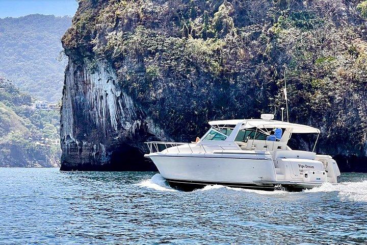 Private Yacht, Sightseeing, Snorkeling and Private beaches