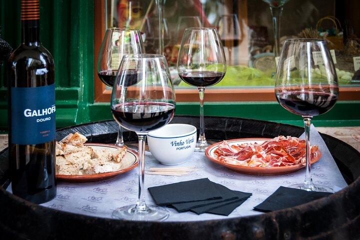 Lisbon Roots - Kleine Gruppe Essen & Kultur Wanderung mit Verkostungen