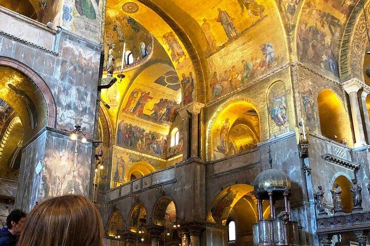 Perspectivas incomuns da Basílica de São Marcos & opcional Pala d'Oro