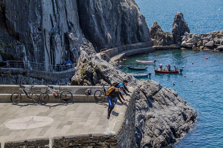 Tour Privato di Mezza Giornata delle Cinque Terre in E-Bike