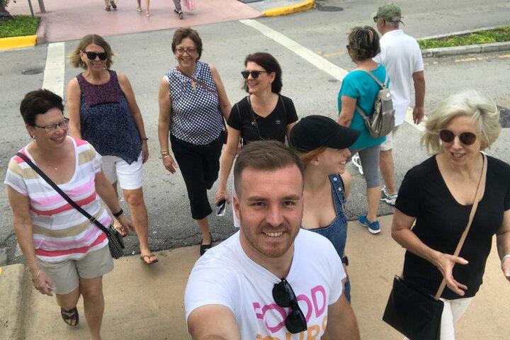 Excursão a pé com Comida e Art Deco em Miami Beach