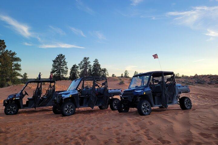 Tour Peek-a-boo Slot Canyon y aventura en UTV con sandboarding