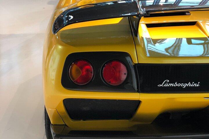 Alt i: Lambo, Ferrari, Balsamico, Vin, Parmigiano, Privattransport