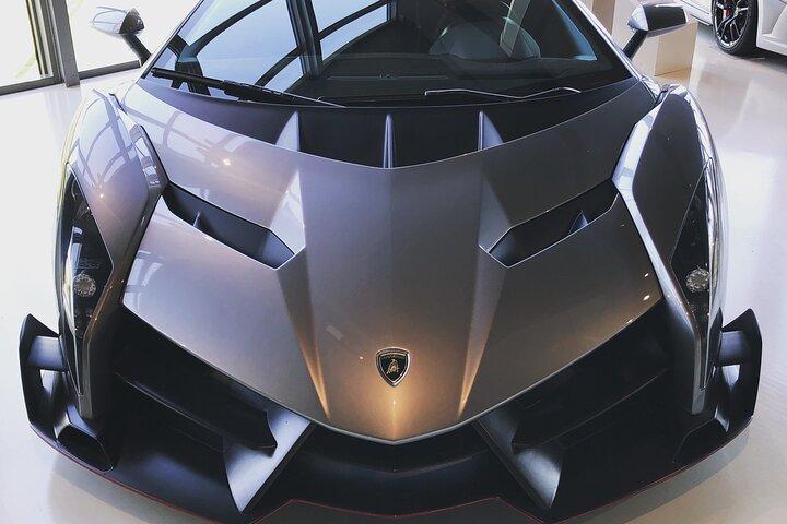 Antagonist Motors: Lamborghini, Ferrari, PaganiFactory, Mittagessen, Privattransport