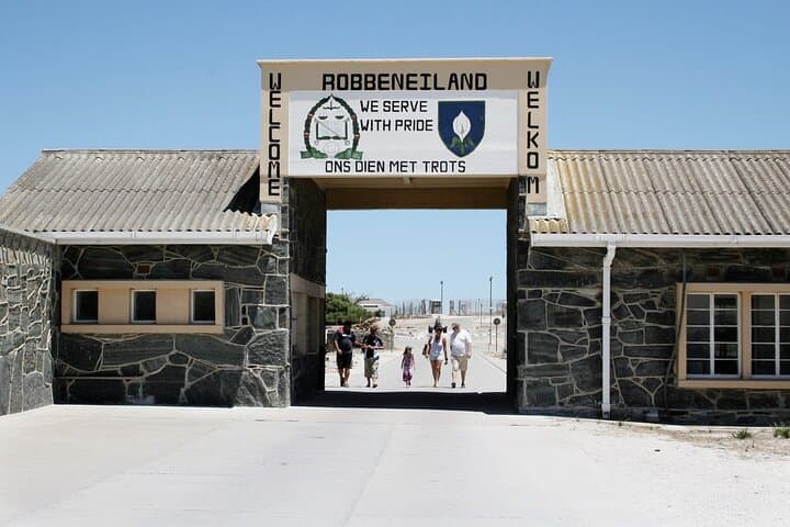 Robben Island and Table Mountain City Guided Full Day Tour