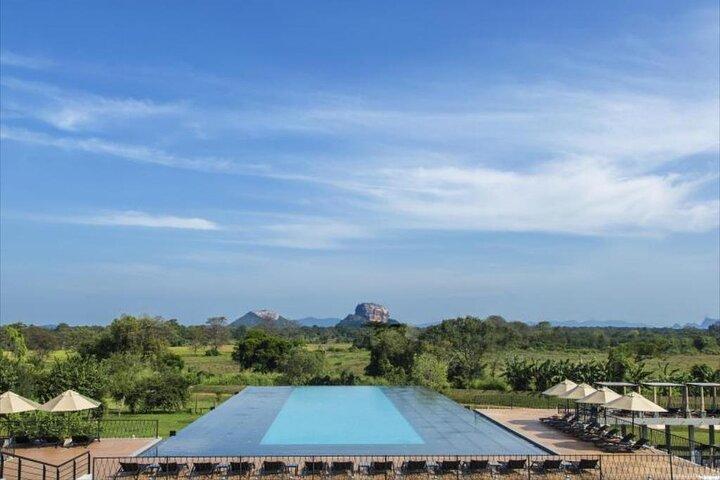 Privat taxi från Sri Lanka Airport (BIA-CMB) till Sigiriya Hotels