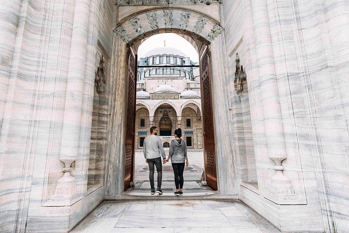 Personal Travel and Vacation Photographer Tour in Istanbul
