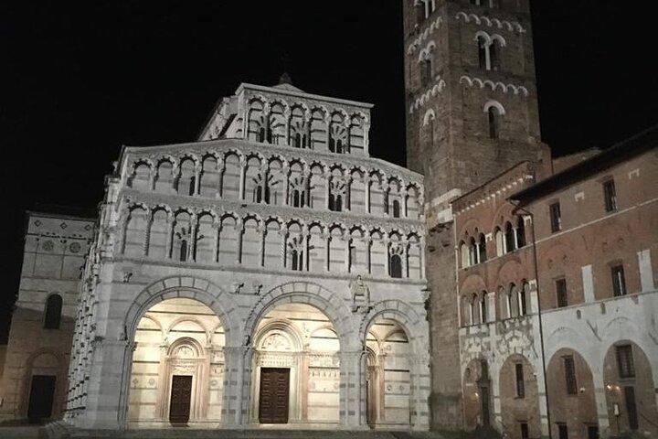 Nachtwanderung in Lucca