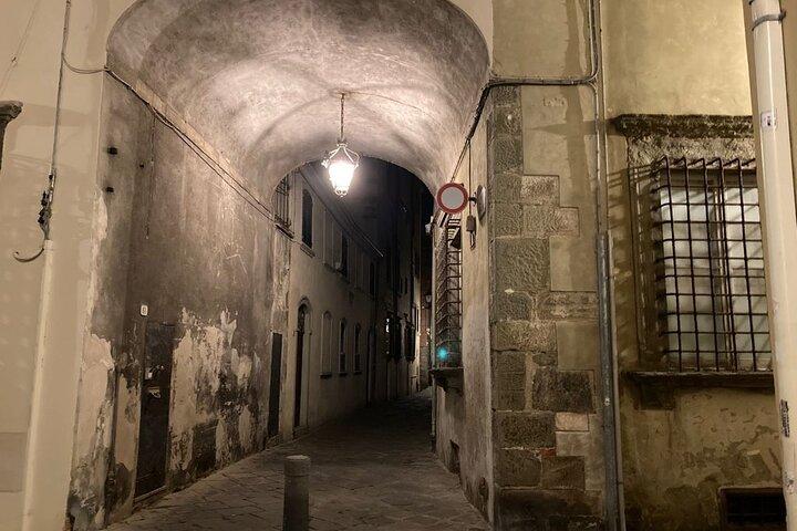 Nachtwanderung in Lucca