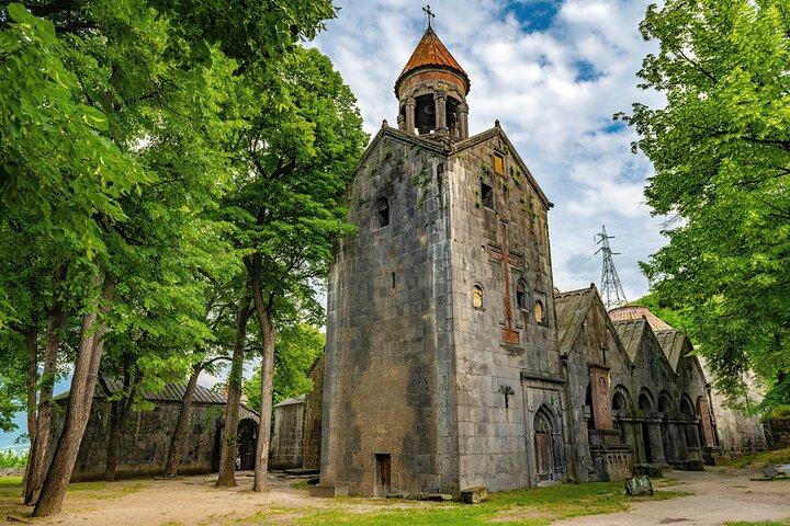 Excursão privada aos mosteiros de Haghpat e Sanahin, patrimônio da UNESCO, e à igreja de Odzun