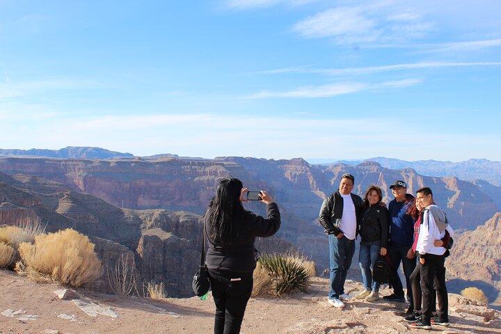 Escapada de un día para grupos pequeños al West Rim del Gran Cañón desde Las Vegas