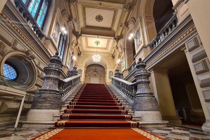 Privat: RedPatrol Bukarest Kontraste Tour im Oldtimer