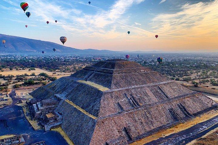 Vuelo en Globo en Teotihuacán desde Ciudad de México / Volare