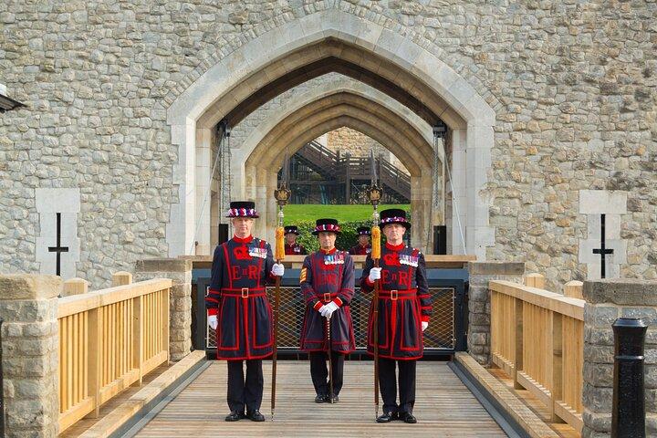 Visite VIP de la tour de Londres et des joyaux de la couronne avec Beefeater Meet & Greet privé