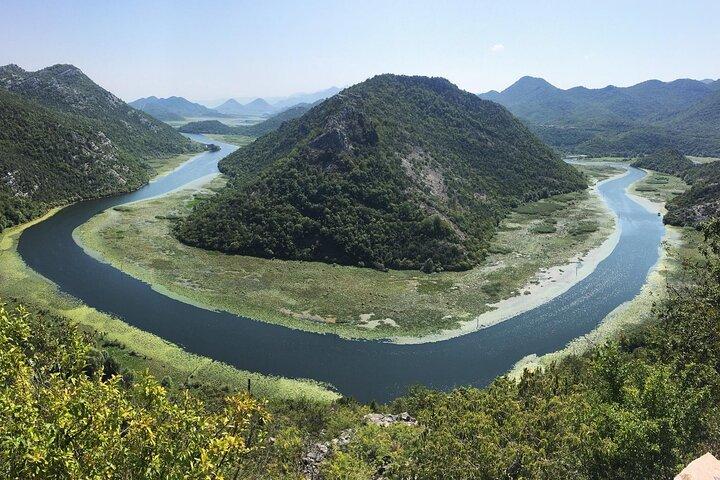 Bådtur i Skadar-søen gennem "montenegrinsk Amazonas", vinsmagning og Niagara-vandfaldene
