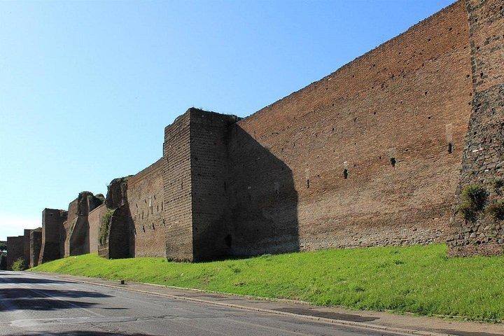 ローマ：カタコンベと教皇庁バシリカの半プライベートツアー