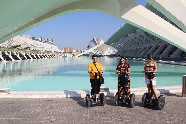 Visite privée en Segway de la Cité des Arts et des Sciences