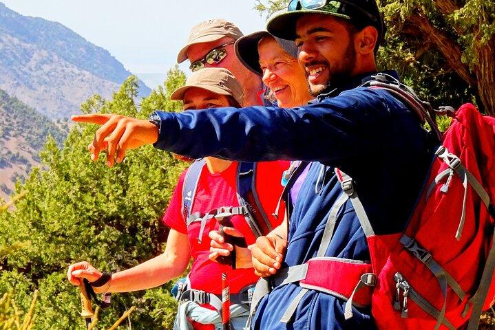マラケシュからのアトラス山脈とベルベル村の3日間のハイキング