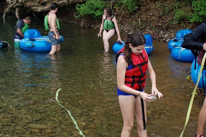Cave Tubing mit Mittagessen