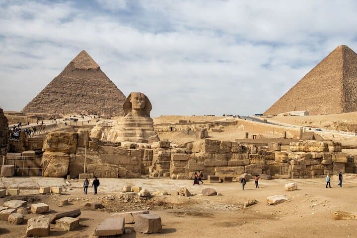 Allinclusive Half DayPrivateTour Giza PyramidsSphinx Ticke Lunch