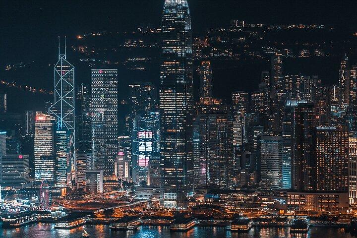 Hong Kong Private Walking Tour com um local
