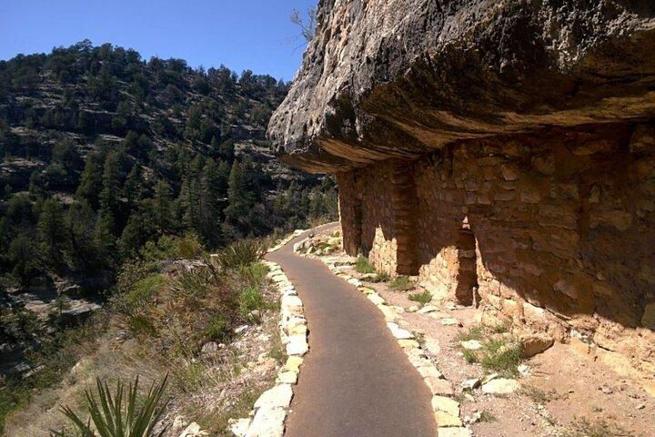 Cráter del meteorito del norte de Arizona y Walnut Canyon desde Phoenix - Tour privado