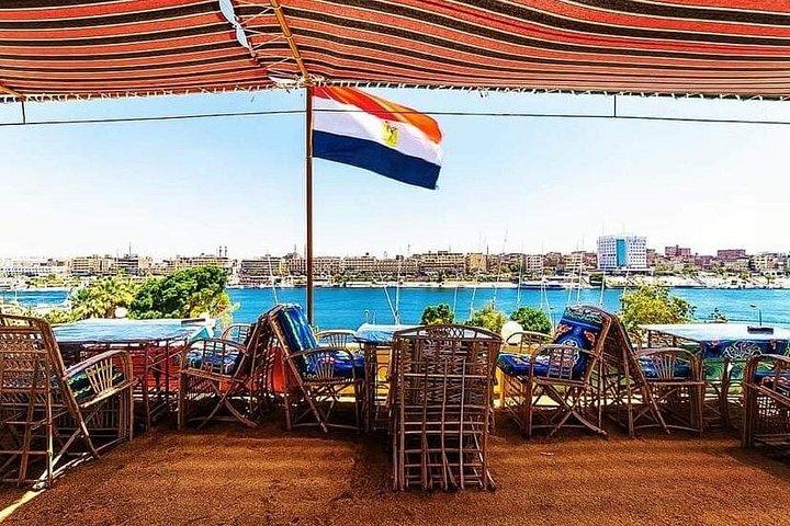 Explore Egypt 8 Days Include Bob Marley Guesthouse Accommodation.