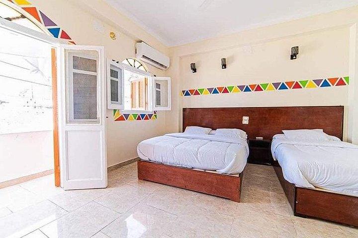 Explore Egypt 8 Days Include Bob Marley Guesthouse Accommodation.