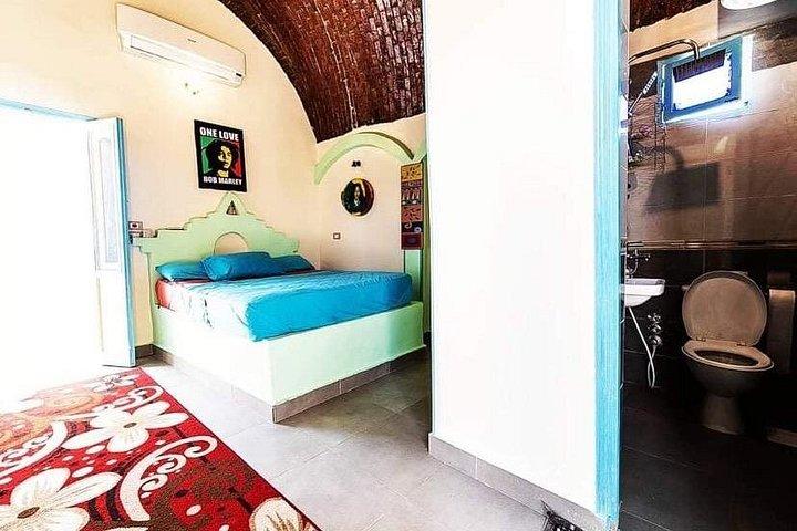 Explore Egypt 8 Days Include Bob Marley Guesthouse Accommodation.