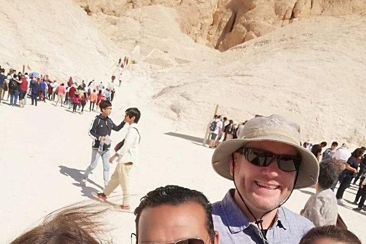Hurghada : Guided Day Tour to Luxor & Transfer Rounded trip