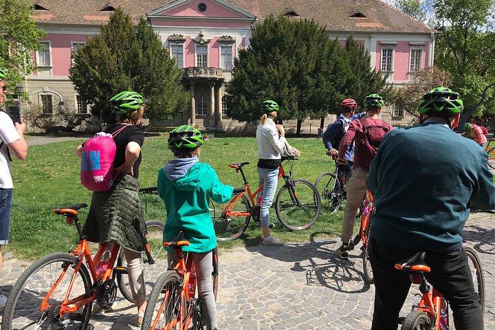 Szentendre: Self-guided Bicycle Tour with optional boat transfer