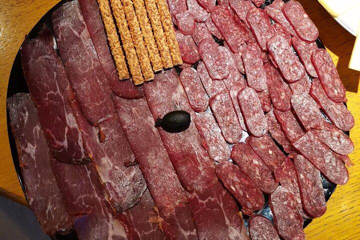 Primo taglio bulgaro e tour del vino