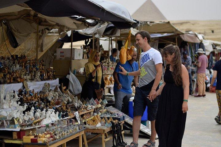 Viaggio privato alle piramidi del Cairo da Hurghada