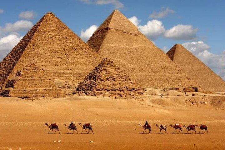 Van Sharm El Sheikh: dagtrip Egyptisch museum en piramides