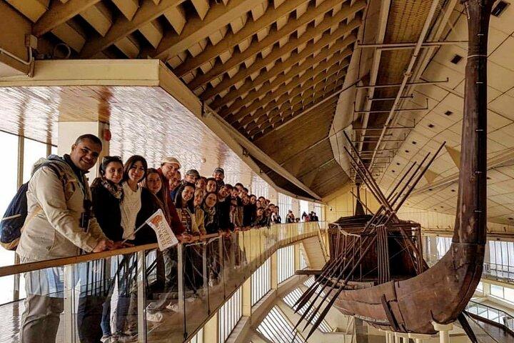 Tour privado Museo Nacional NEMC, Museo de Antigüedades Egipcias- Pirámides de Giza
