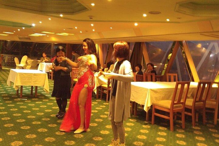 Paseo corto en faluca por el río Nilo y crucero con cena