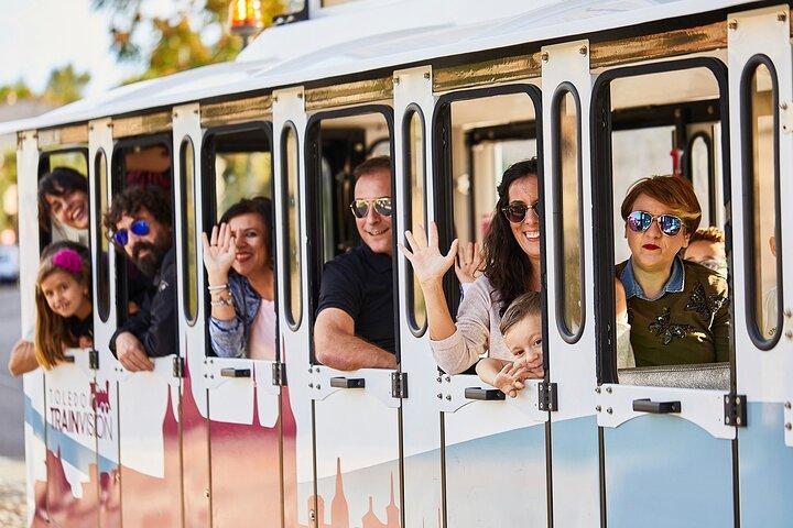 Excursión autoguiada de un día a Toledo desde Madrid con tren panorámico