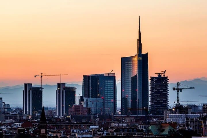 Private Porta Nuova Walking Tour and Food Tasting