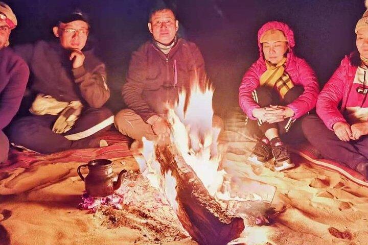 Overnight camping White Desert (Baharaya Oasis) & Cairo Private Transfers