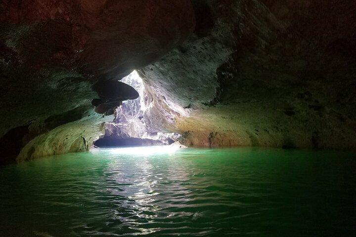 Belize Cave Tubing und Zipline Jungle Adventure mit Mittagessen