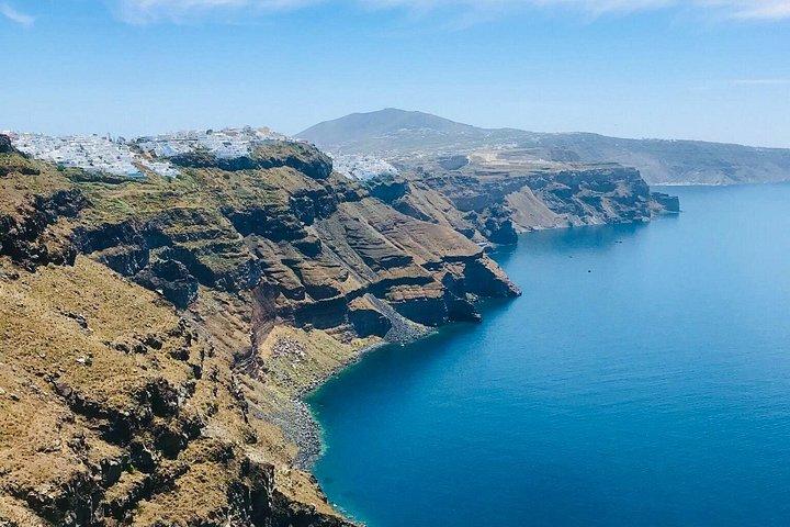 Mεlitonツアーでサントリーニ島の文化的中心部を発見