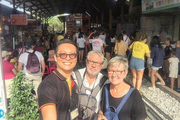 Mercados ferroviarios y flotantes con Brunch libre