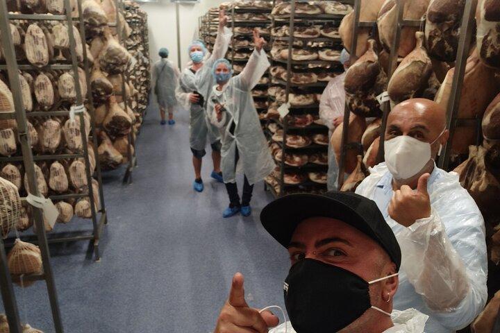 Prosciutto Factory 4 - Visite guidée d'une heure à Bologne