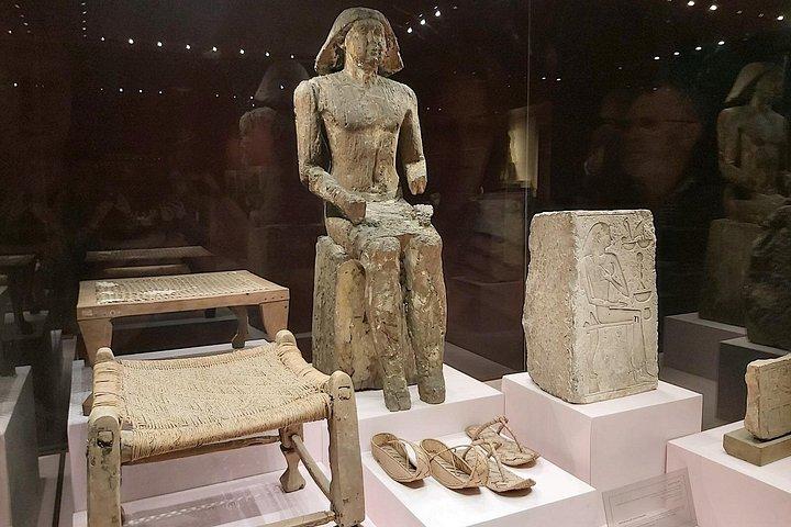 フルガダ私立国立博物館＆ホテルピックアップ付き市内観光