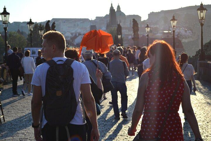 Kvällsutsikt Promenad i Prag