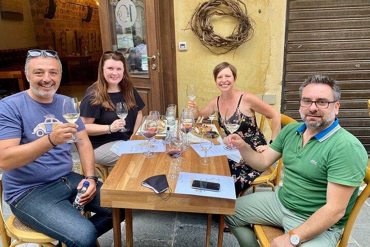 Excursão privada de vinho e história medieval em Rodes