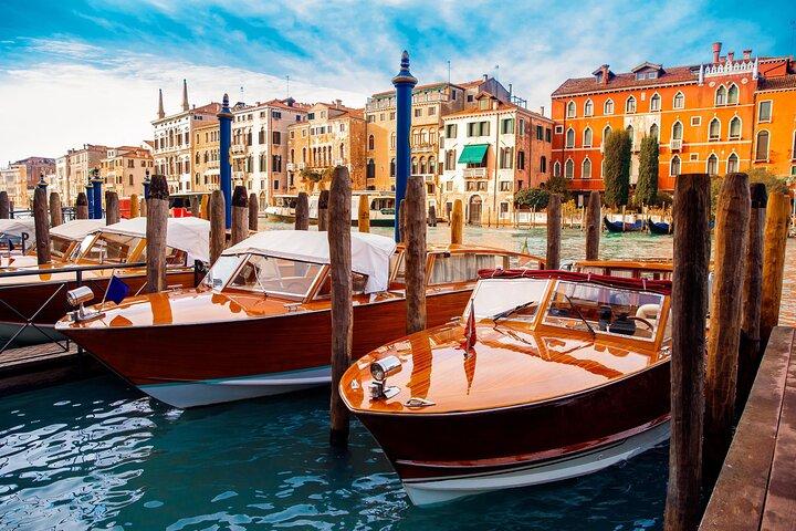 Venecia : Comida Escondida Privada & Gran Canal Boat Experience