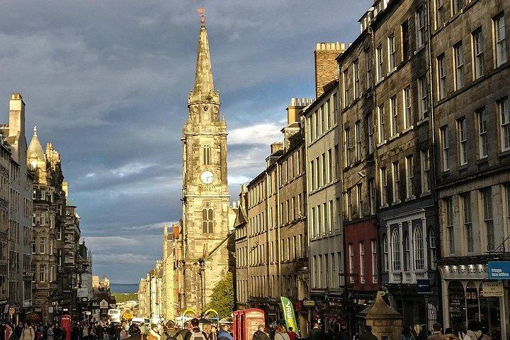 Highlights from Edinburgh’s Old Town: A Self-Guided Audio Tour