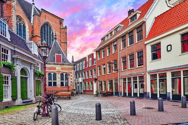 Self-Guided Red Light District Amsterdam Photography Tour