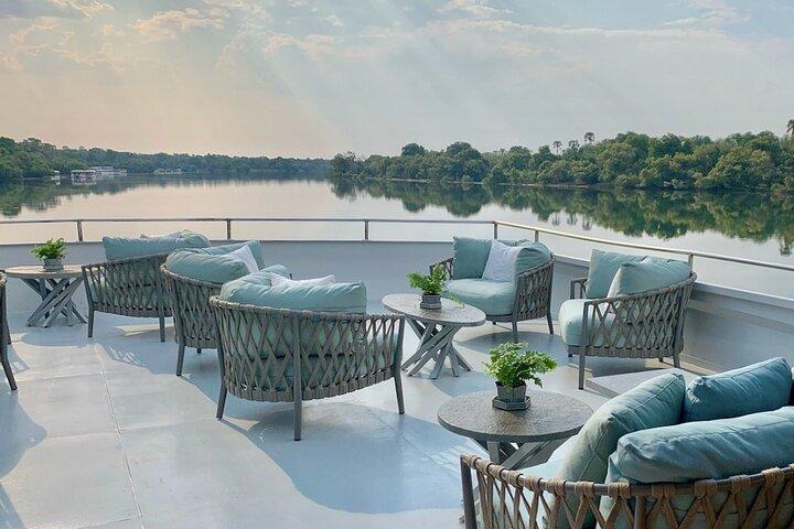 Sunset Cruise Zambezi Explorer & The Eatery-diner (combo)